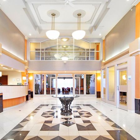 Holiday Inn Express Calgary South By Ihg Ngoại thất bức ảnh
