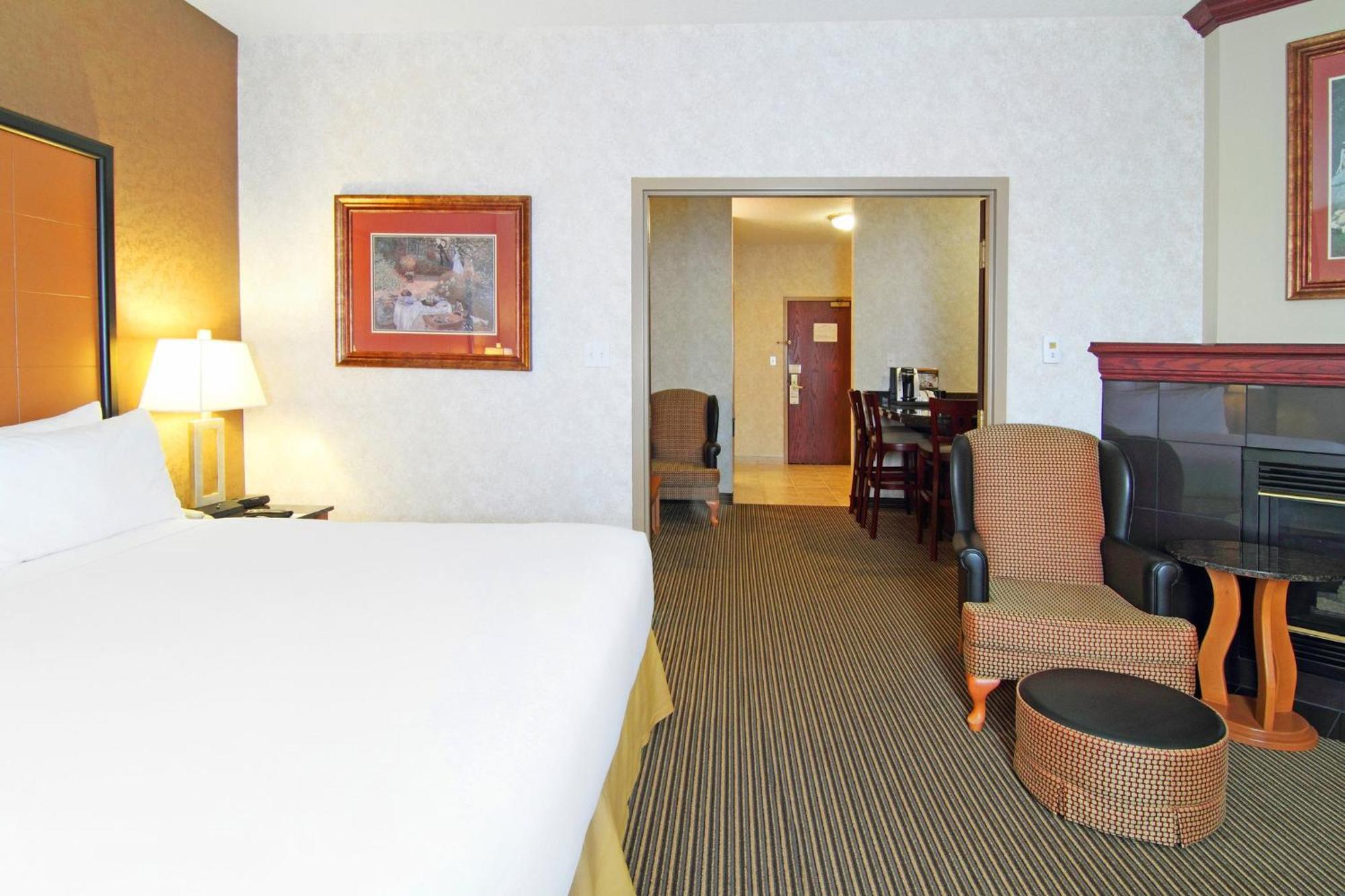 Holiday Inn Express Calgary South By Ihg Ngoại thất bức ảnh