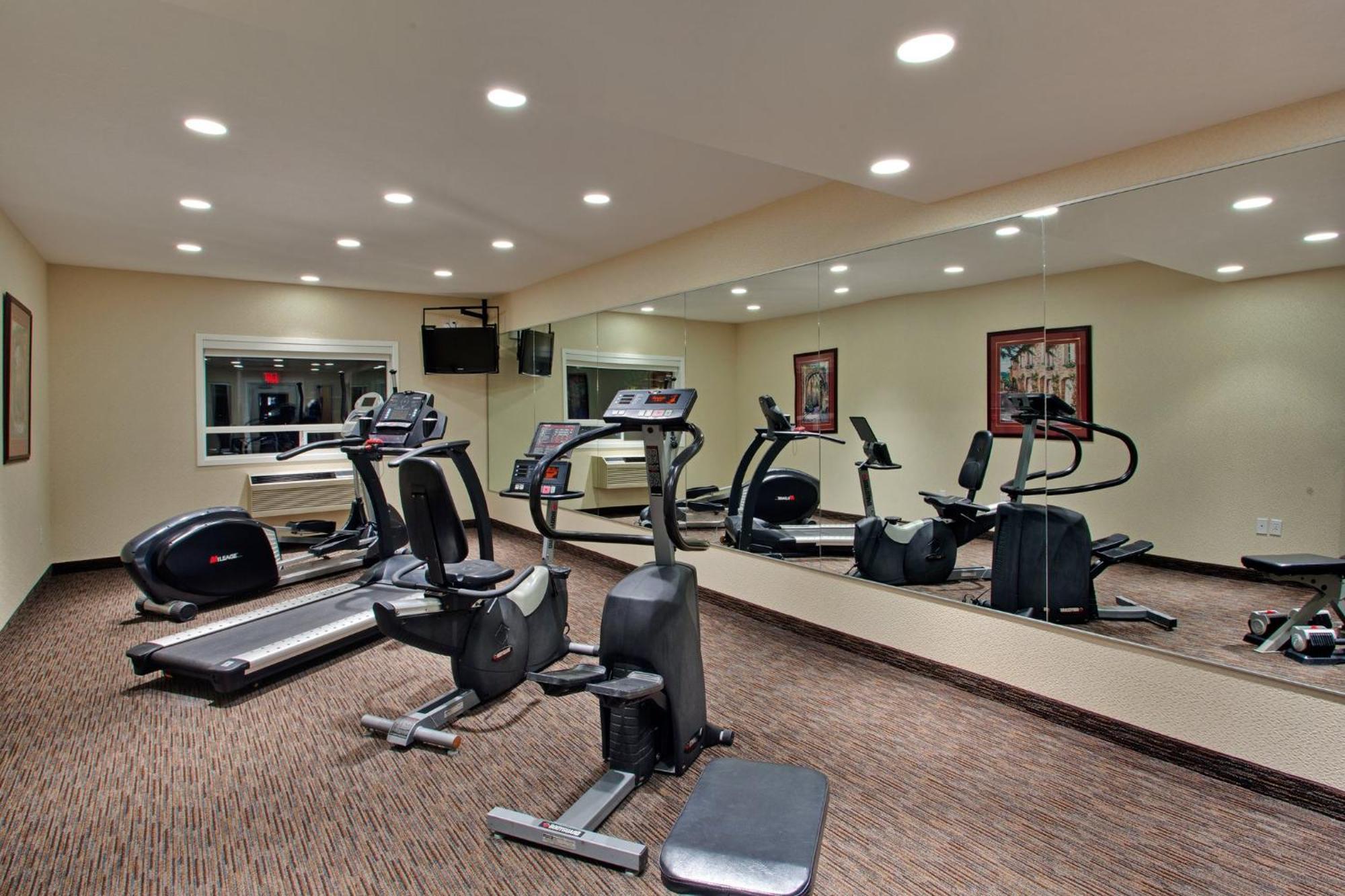 Holiday Inn Express Calgary South By Ihg Ngoại thất bức ảnh