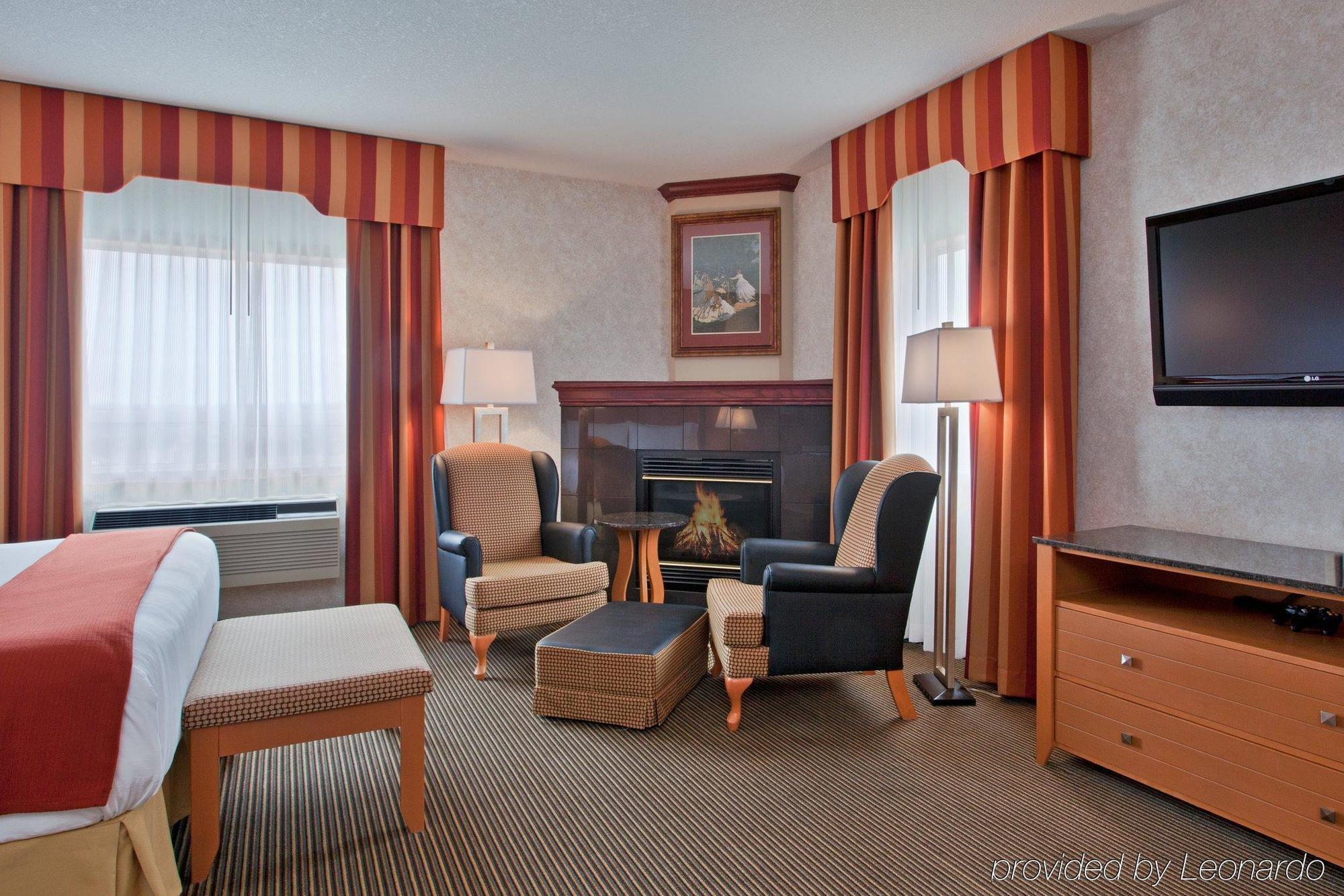 Holiday Inn Express Calgary South By Ihg Phòng bức ảnh