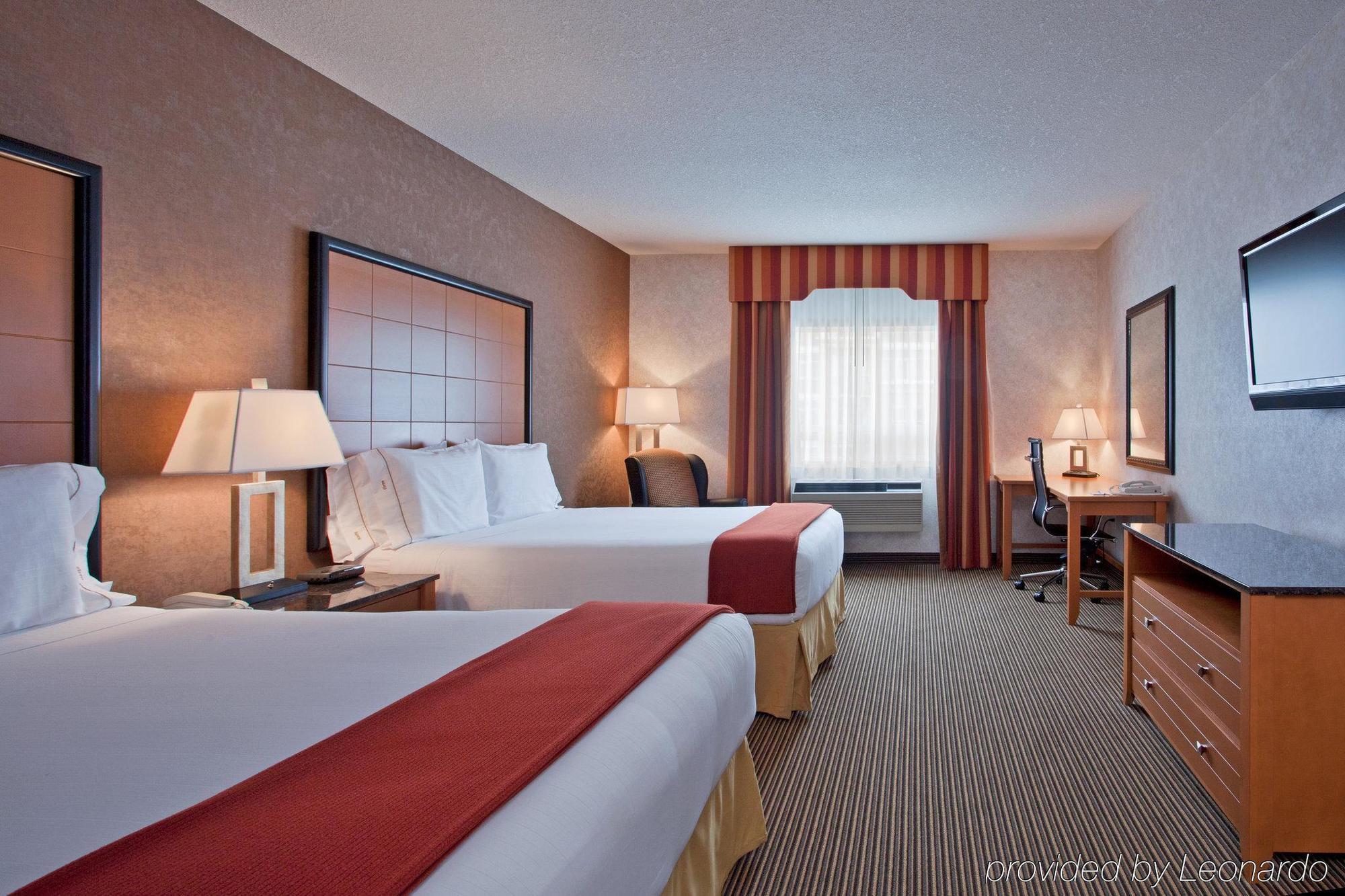 Holiday Inn Express Calgary South By Ihg Ngoại thất bức ảnh