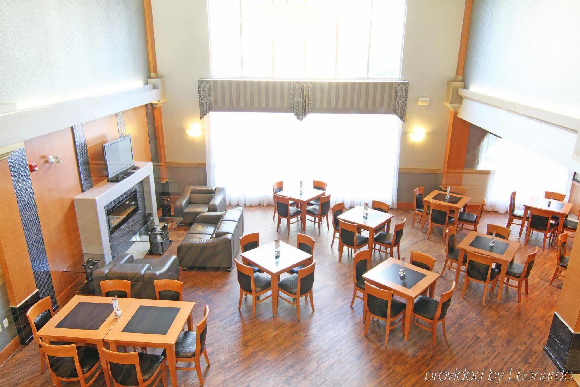 Holiday Inn Express Calgary South By Ihg Ngoại thất bức ảnh